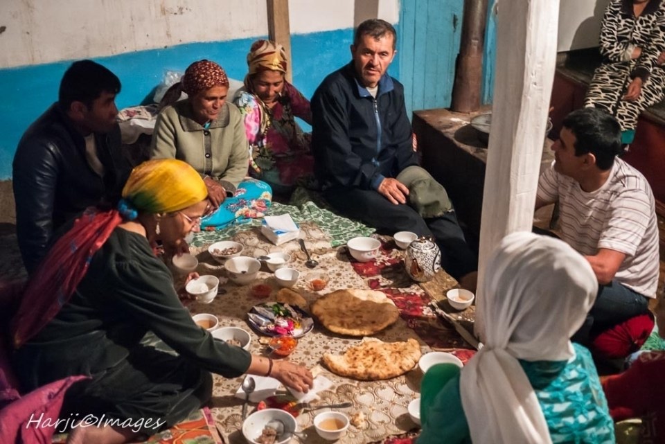 MH06PamiriIsmailiwedding1b2e21