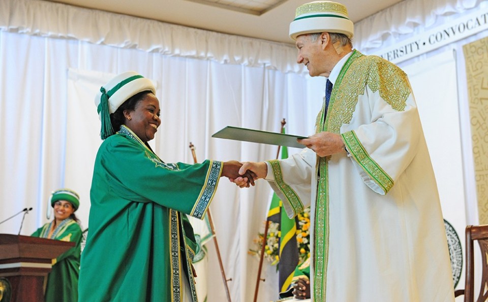 001 Aga Khan 2015 Dar Graduation