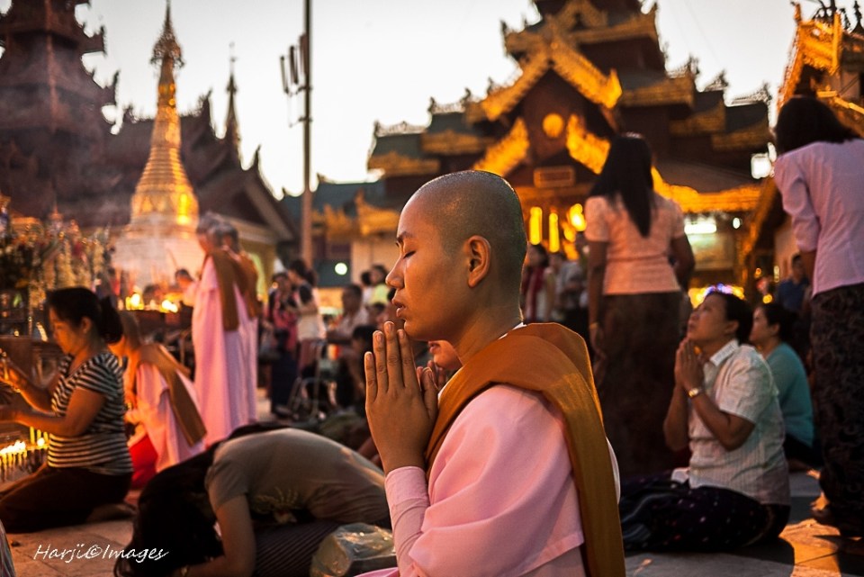 muslimharji_sacredspaces001_7d1eac