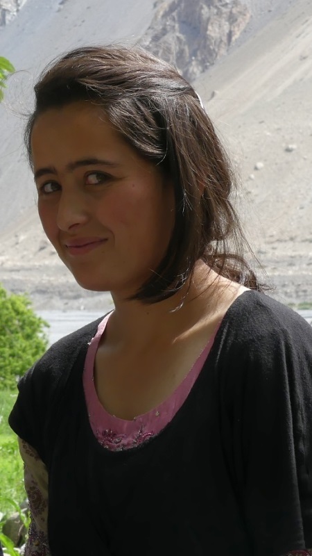 silk-roads_hunza_alikarim_1_32s3