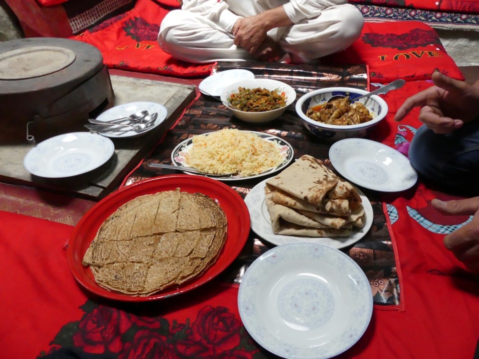 silk-roads_hunza_alikarim_1_54s