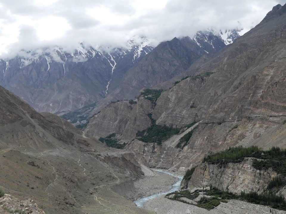 silk-roads_hunza_alikarim_2_15s