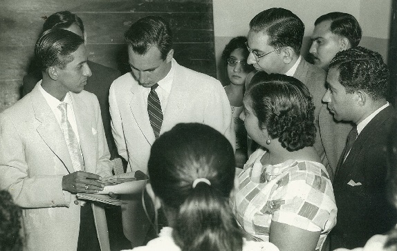 019cc Jehangir with Mawlana Hazar Imam in Lourenço Marques