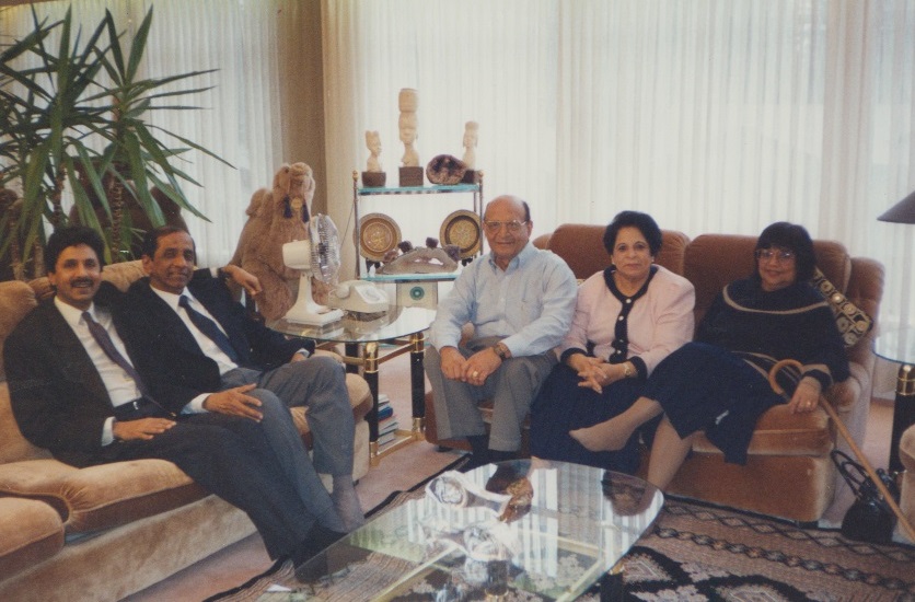 054 Alwaez and Alwaeza Jehangir, Karim Gulamali and and other Missionaries