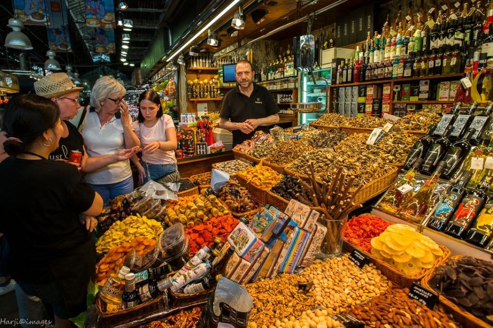 Barcelona Marcado Simergphotos Muslim Harji