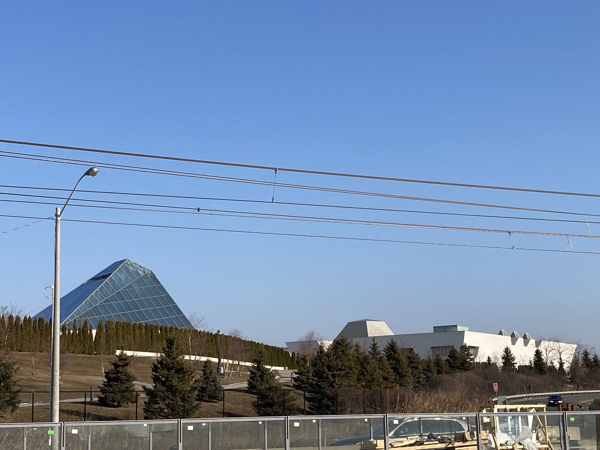 Aga Khan Museum & Park Station, Eglington Line, Simerg