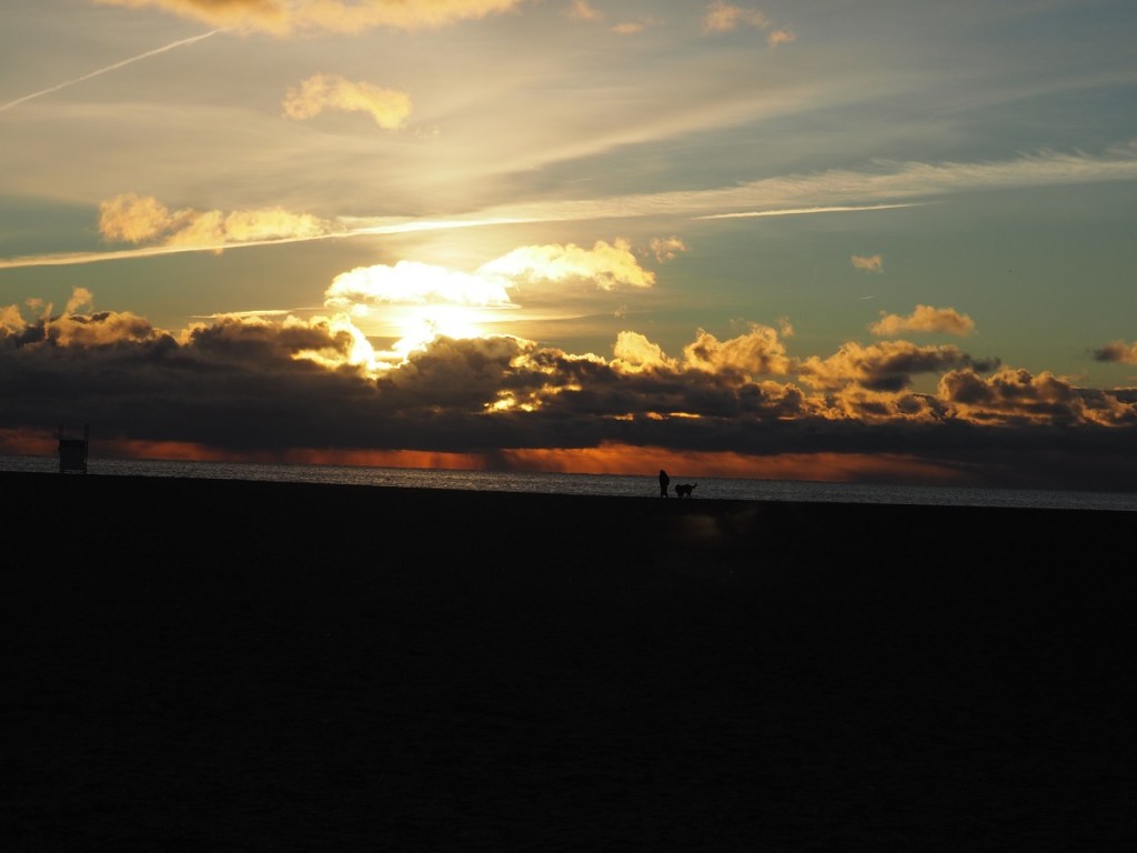 Twilight and sunrise Toronto Woodbine Beach, Lake Ontario Simerg Photos