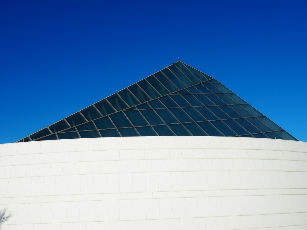 Ismaili Jamatkhana crystalline dome