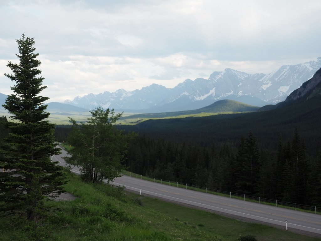 Grizzly Creek Memorial Bench and tribute, Hwy 40, view of the Rocky Mountains Kananaskis Country Alberta, Simergphotos Malik Merchant