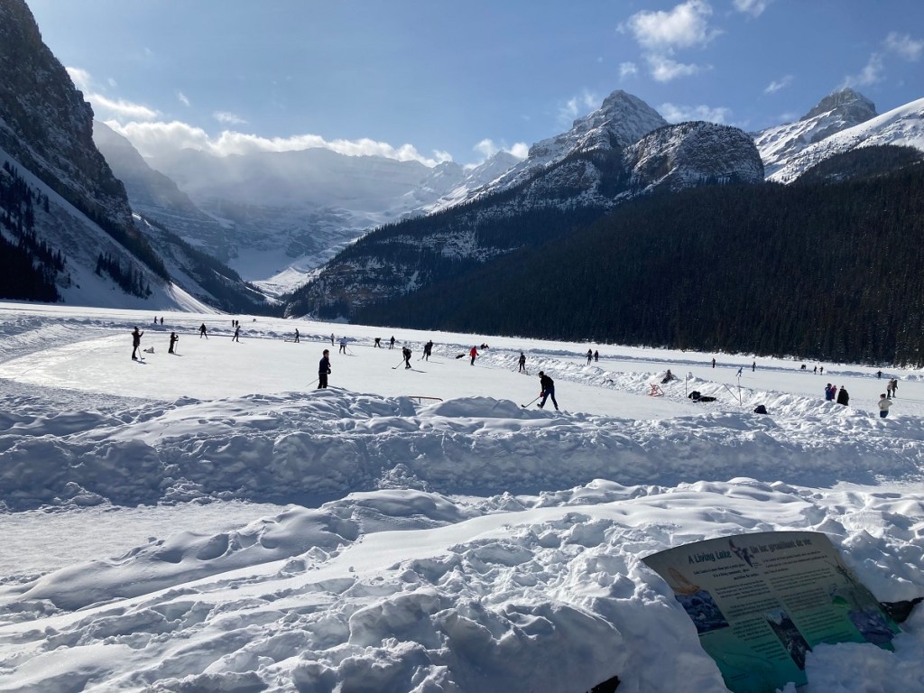 Ice hockey and skating Lake Louise