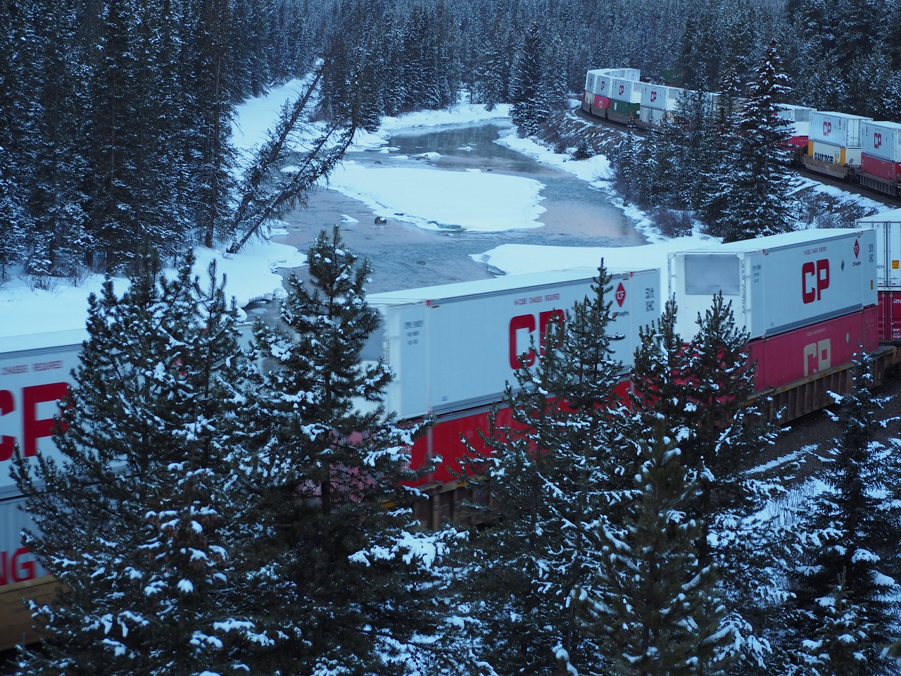 CP Carriages Morant's Curve Bow Valley Parkway, Hwy 1a, Simerg Photos Malik Merchant