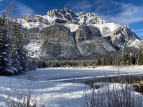 Cascade Pond Mount Rundle, Norquay, Vermillion Lakes, Cascade Pond, Johnson Lake, Minnewanka Malik Merchant Simerg Photos.