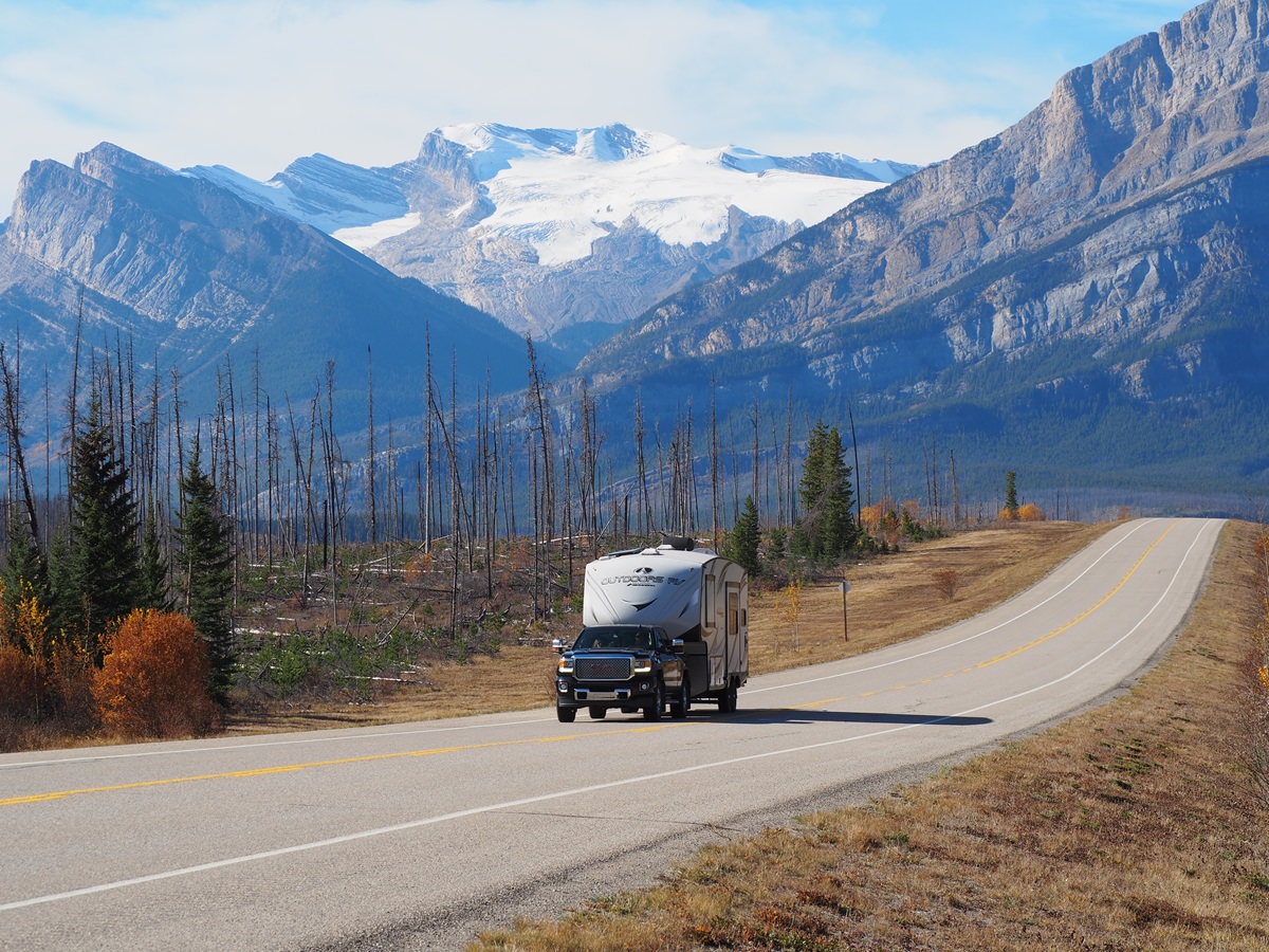 Saskatchewan Glacier and avid Thompson Highway