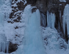 colour of ice in johnston canyon banff