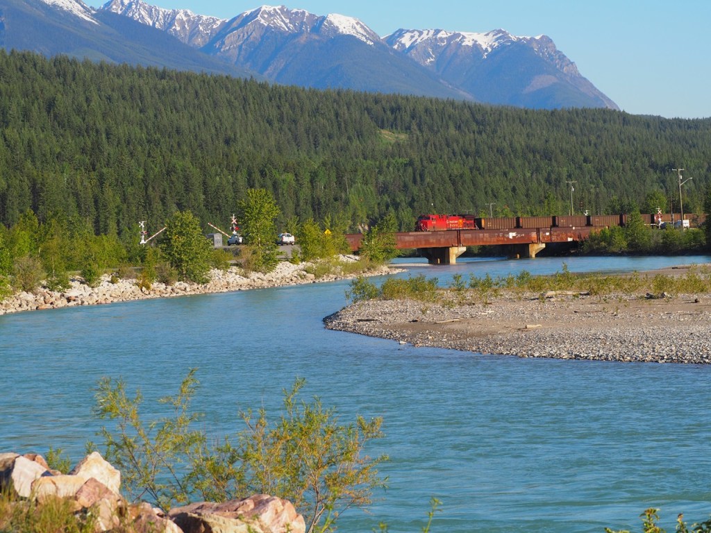 Golden BC, Kicking Horse River