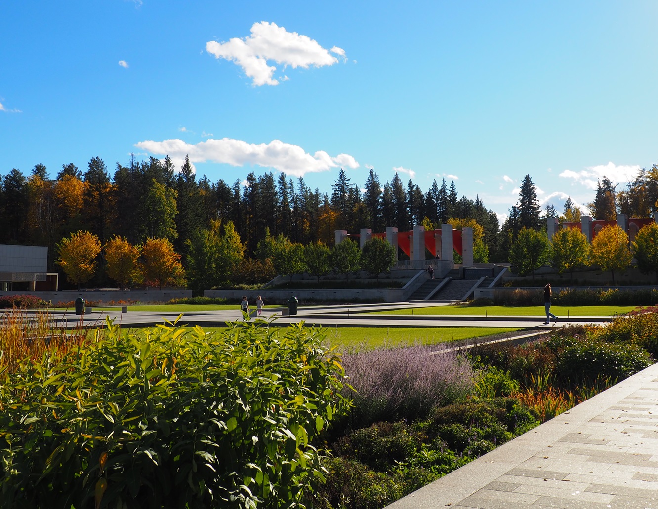 Fall colours Aga Khan Garden