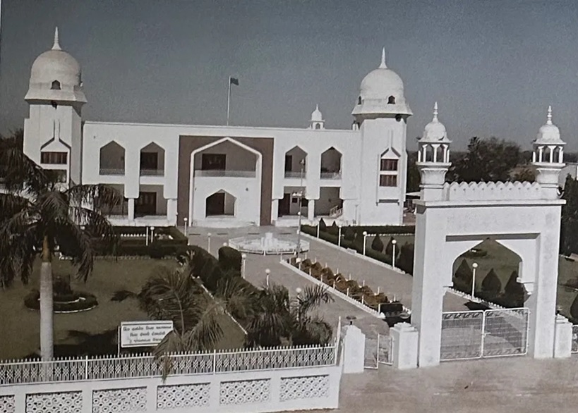 Methan Jamatkhana inaugurated in 1988